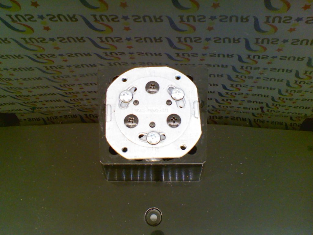 LG Tv Base Stand Assembly 180105439010 COV31310101 Surpius