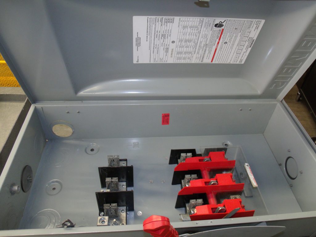 Siemens Fusible Heavy Duty Safety Switch HF364R 600V AC MAX Rainproof ...
