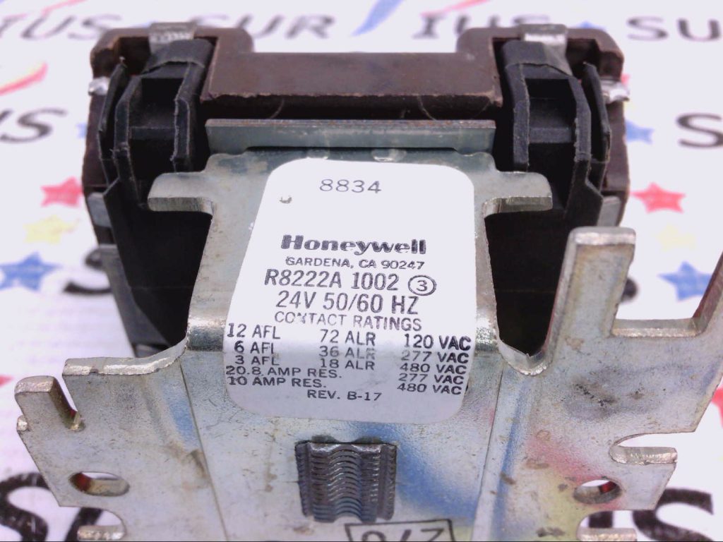 Honeywell R8222A1002 R8222A 1002 24V 50/60Hz Relay Surpius